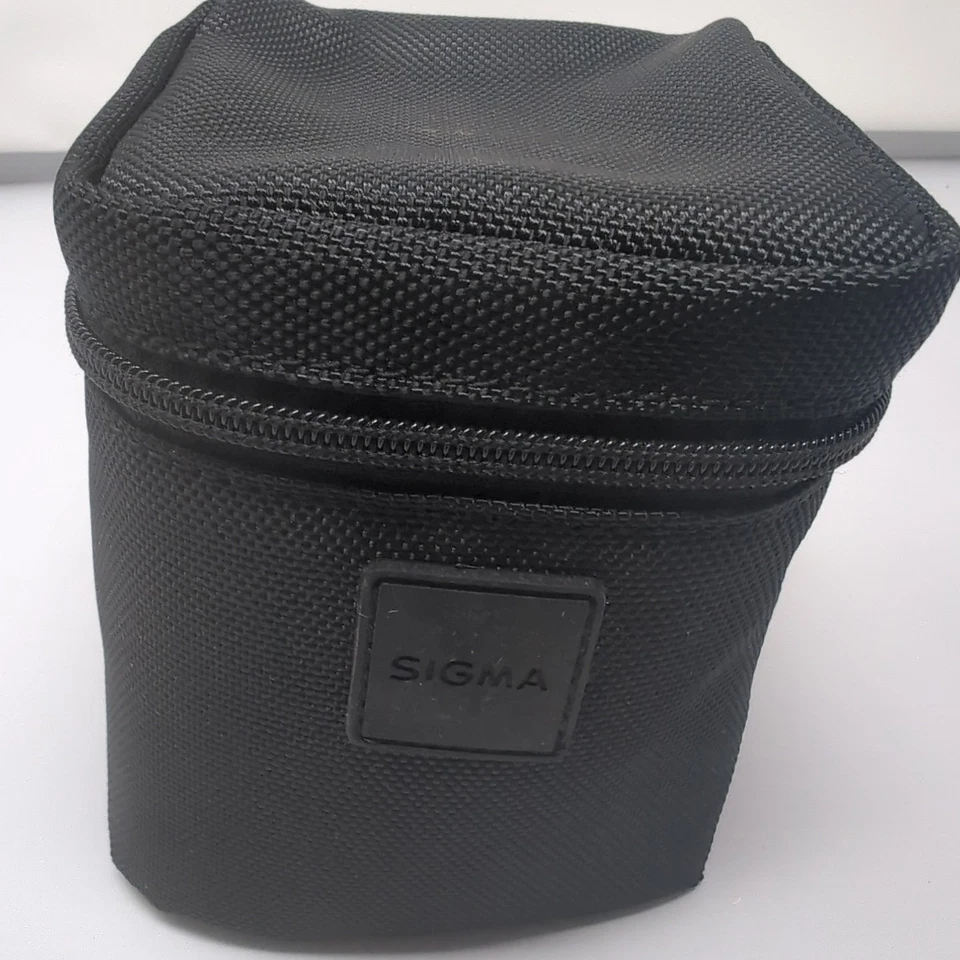 Sigma Padded Soft Lens Case 5X4" for 35mm f1.4 HSM ART LS-340K 18-50mm F2.8 DN - Image 3 of 4