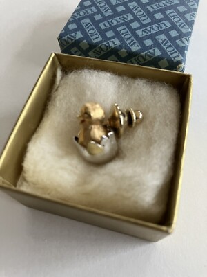Vintage 1975 AVON Nest Egg Pin Baby Chick Hatching Pin Original Box Never Worn!