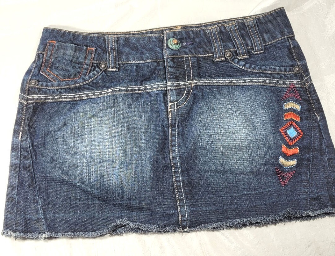ONLY Limitless Denim Jean Mini Skirt w/ Embroidery Details - Blue