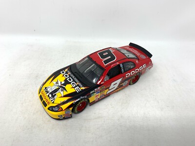 Action Nascar #9 Kasey Kahne Dodge Dealers Dodge Intrepid 1:24