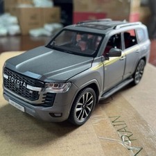 TOYOTA LAND CRUISER LC300 alloy model car 1:24 gray