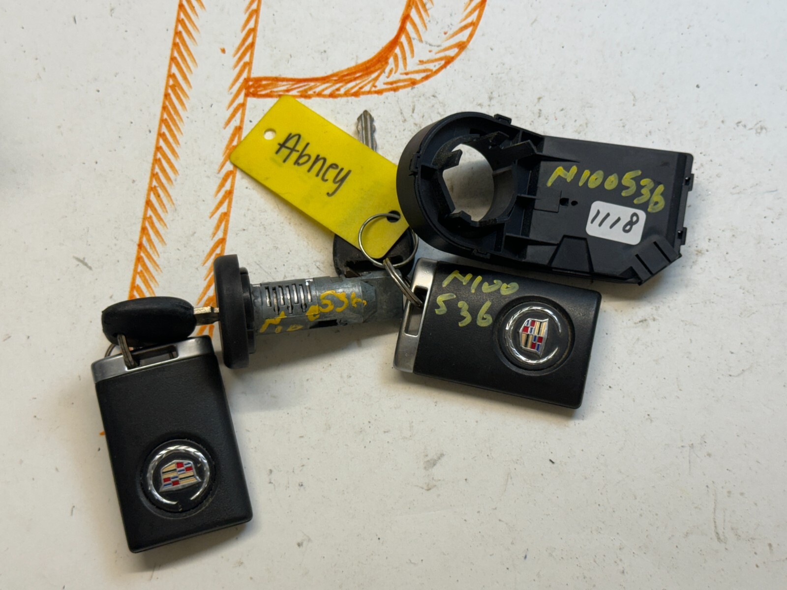 2009-2013 CADILLAC ESCALADE IGNITION LOCK W/KEY & IMMOBILIZER OEM 25992280