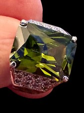 Gorgeous Sterling 925 Signed Green Stone Ring