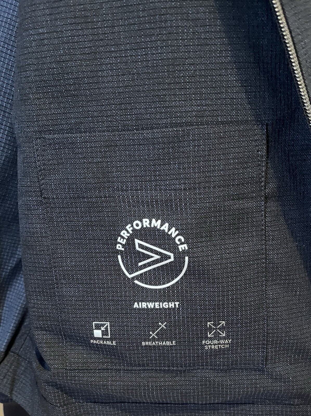 BOSS Performance Airweight Packable Zippered Jack… - image 3