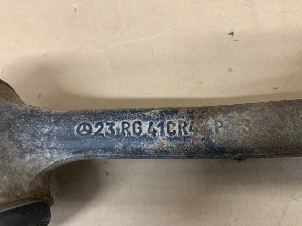 1989 Mercedes-Benz W126 300SE Front Right Lower Control Arm 23RG41CR4 Foto 3 de 4