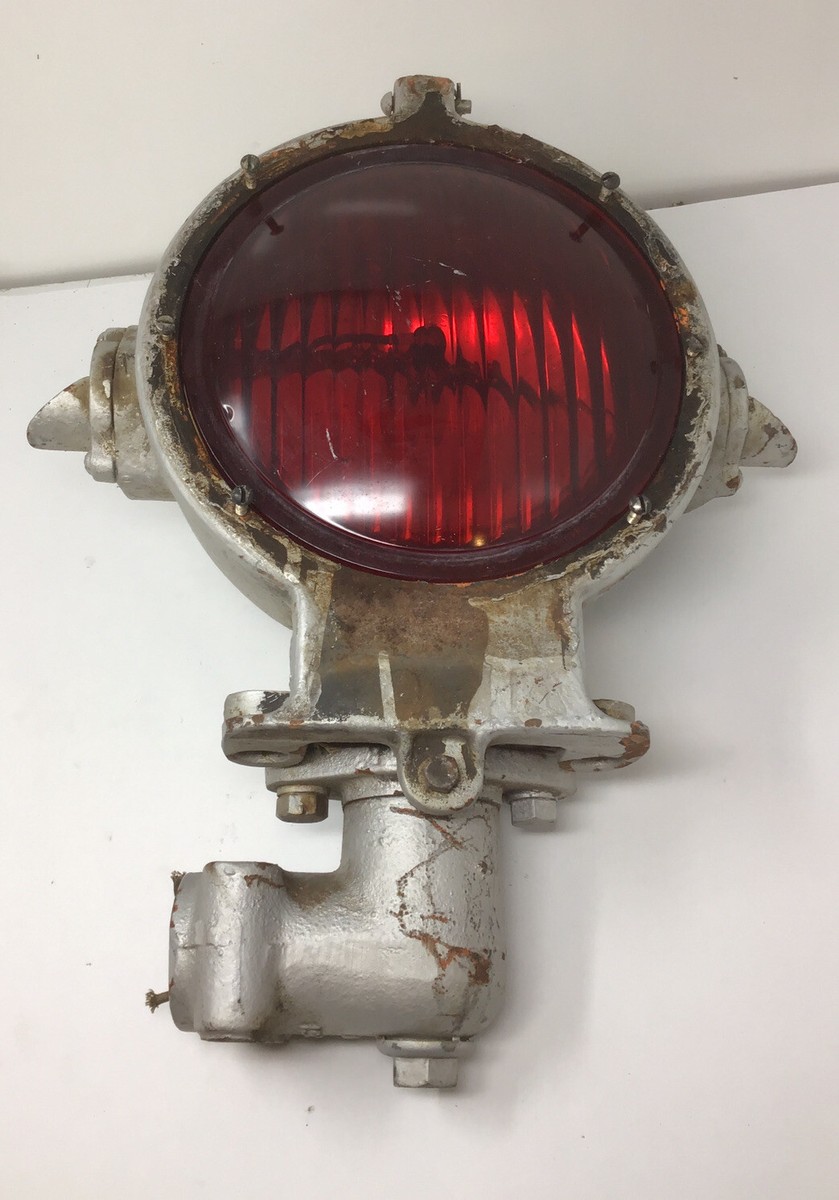 VINTAGE VRRS 950-11 RAILROAD TRAIN SIGNAL LIGHT RAILWAY CROSSING