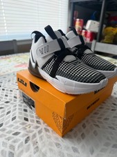 Nike shoes size 13c