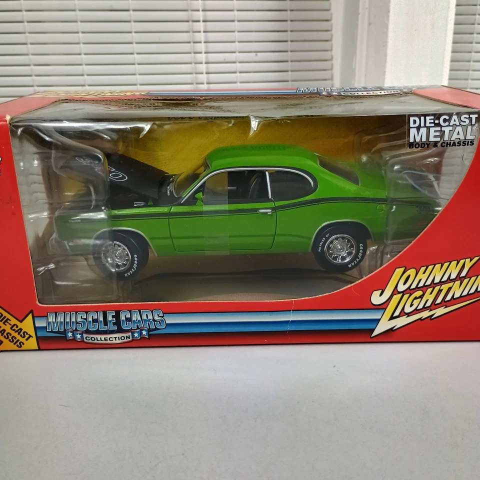 Plymouth Duster 340 1971 Johnny Lightning #51105D verde escala 1:24 diecast ¡Nuevo! Foto 2 de 4