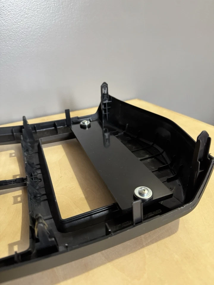 Scosche GM5204B 雪佛兰 Sonic 双 DIN 和 DIN 带填充板(黑色) — 第 3/4 张图片