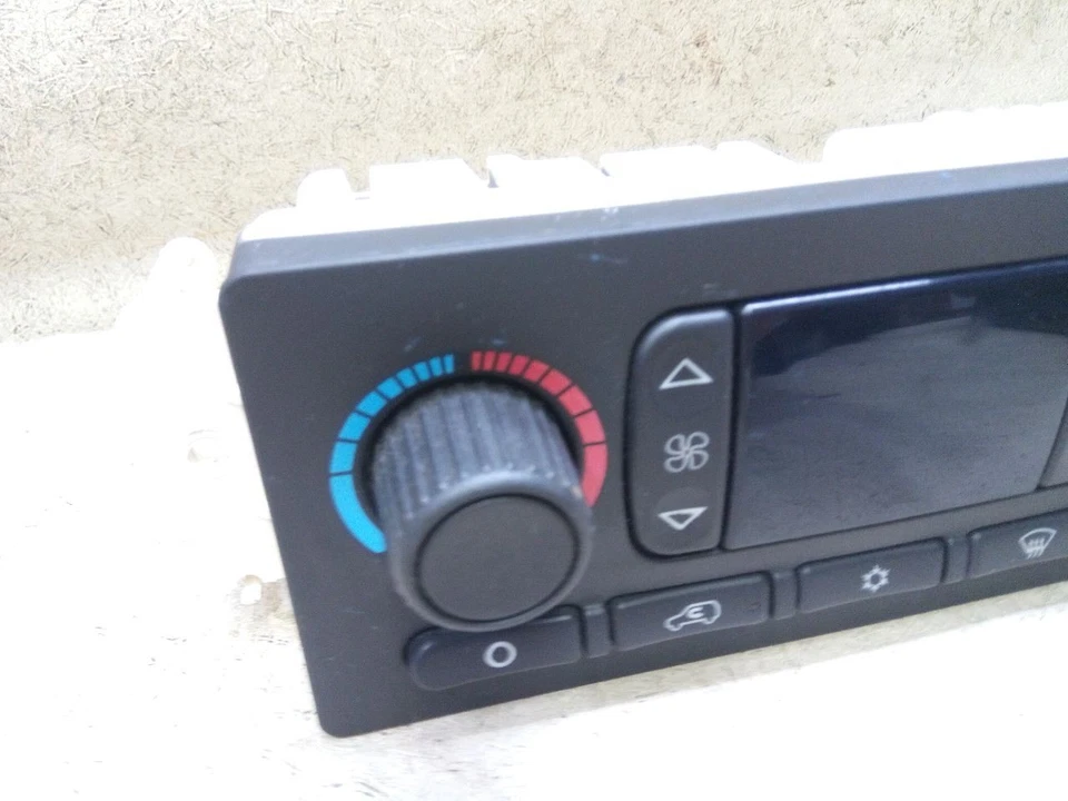 Control de clima de temperatura automático x2 15814152 para 05-06 GMC ENVIY w66-200839 Foto 2 de 4