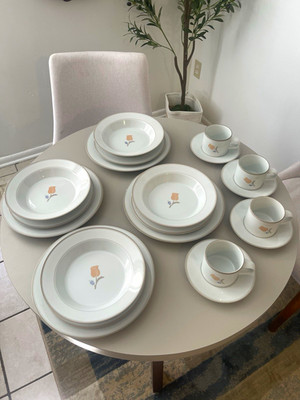 Dansk Tivoli La Tulipe 16 Pc Dinnerware Set 4 Place Settings Japan Discontinued