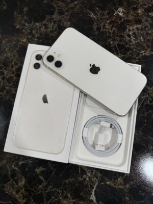 Apple iPhone 11 - 64GB - WHITE (Boost Mobile) A2111 (CDMA   GSM) - Open Box