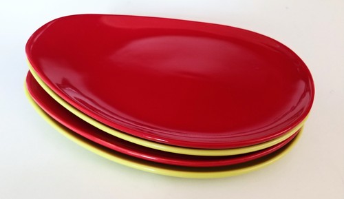 Set Of 4 CRATE & BARREL 11.5" Oval Egg Shaped Appetizer Plates Red Lime Green - Picture 2 of 4