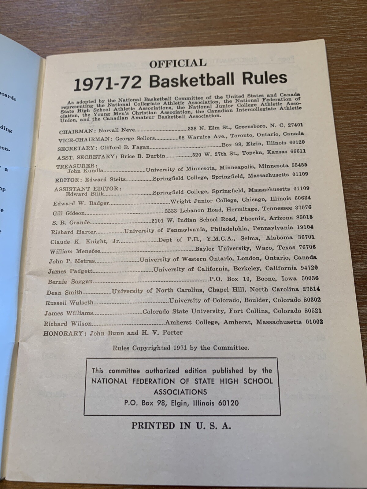 Vintage Sports Books Lot Nfl Keds Football Digest Basketball Rule Book