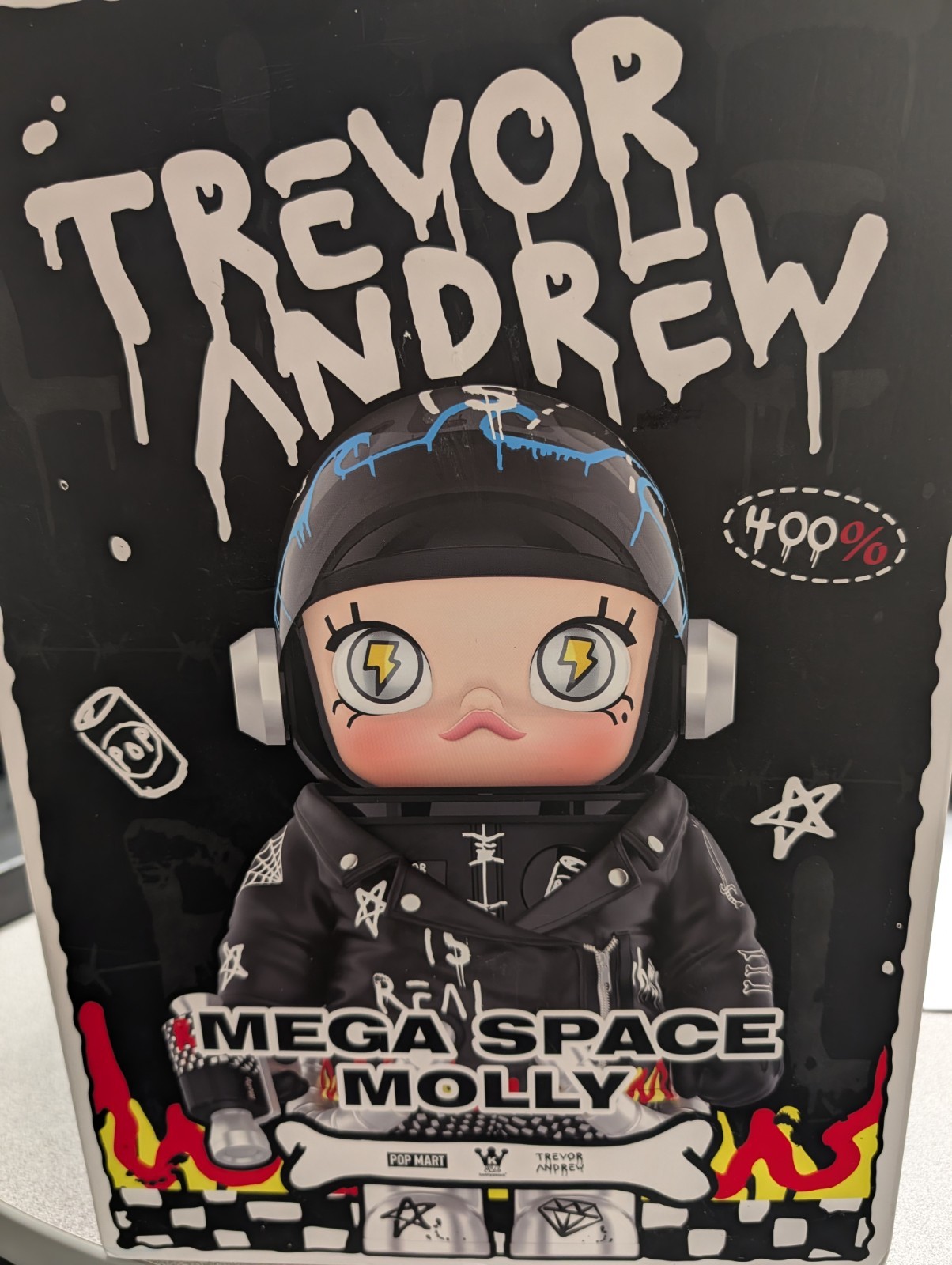 Pop Mart Mega Space Molly 400% TREVOR ANDREW  Authentic Seal Broken