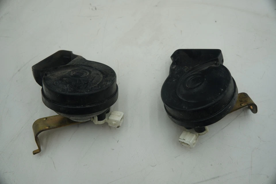 Set 2 Front Left Right Horn 199232 199231 OEM Ferrari 360 2004 430 - image 2 of 4