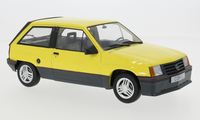 MCG18431 Opel Corsa A Sr 1983 Gelb Modellauto 1:18 Neu & Ovp