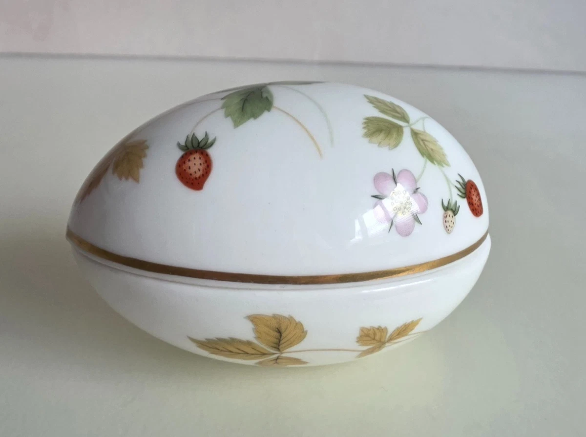 Wedgwood China Egg shaped Trinket Box "Wild Strawberry" Great Condition