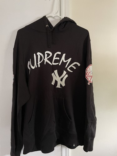 supreme x yankees hoodie