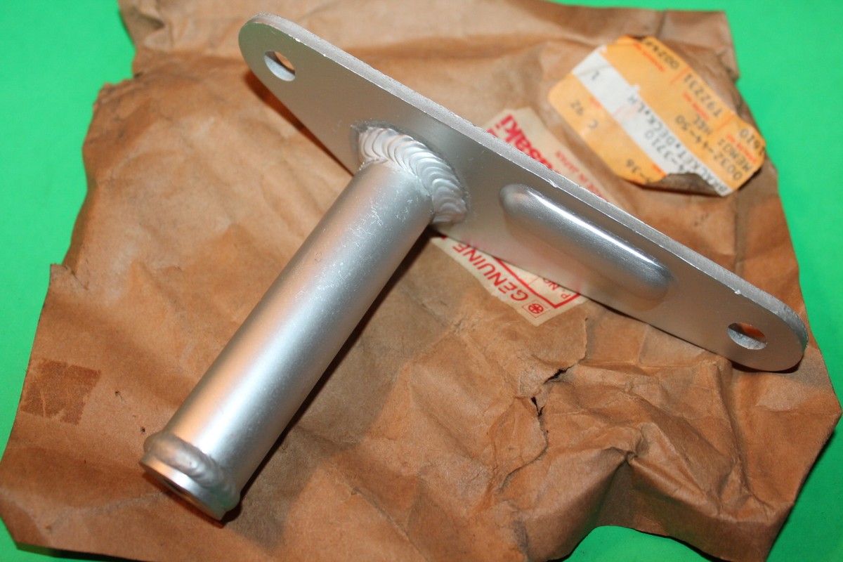 NOS KAWASAKI 1988-1994 JF650 LEFT DECK BRACKET PART# 11044