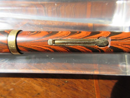 Waterman’s 5 Colourband Red Ripple Fountain Pen - "Purple" Firm Fine Keyhole Nib - 第 4/8 張圖片