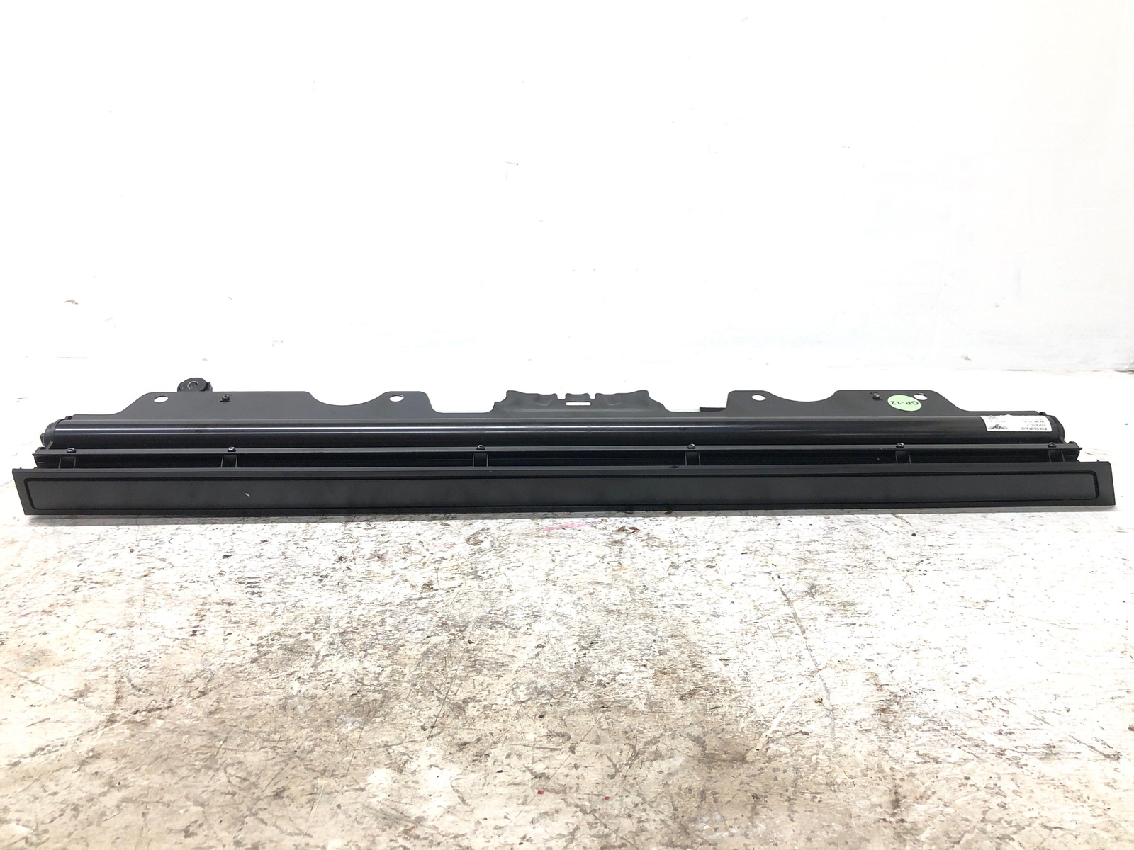 2016-2020 BENTLEY BENTAYGA LEFT REAR DOOR SUNSHADE ROLLER BLIND W/ DRIVE MOTOR