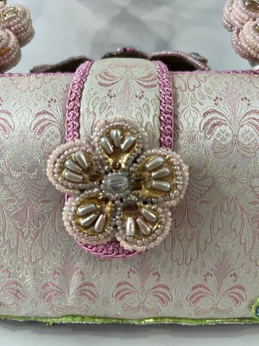 Beaded vintage pink Mary Frances Spring/Summer Handbag Purse - Picture 8 of 17