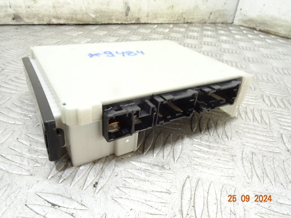 2021 TOYOTA COROLLA VVT-I MK12 C1H HYBRID 4DRS FUSE BOX BODY CONTROL UNIT *9484 - Image 2 of 4