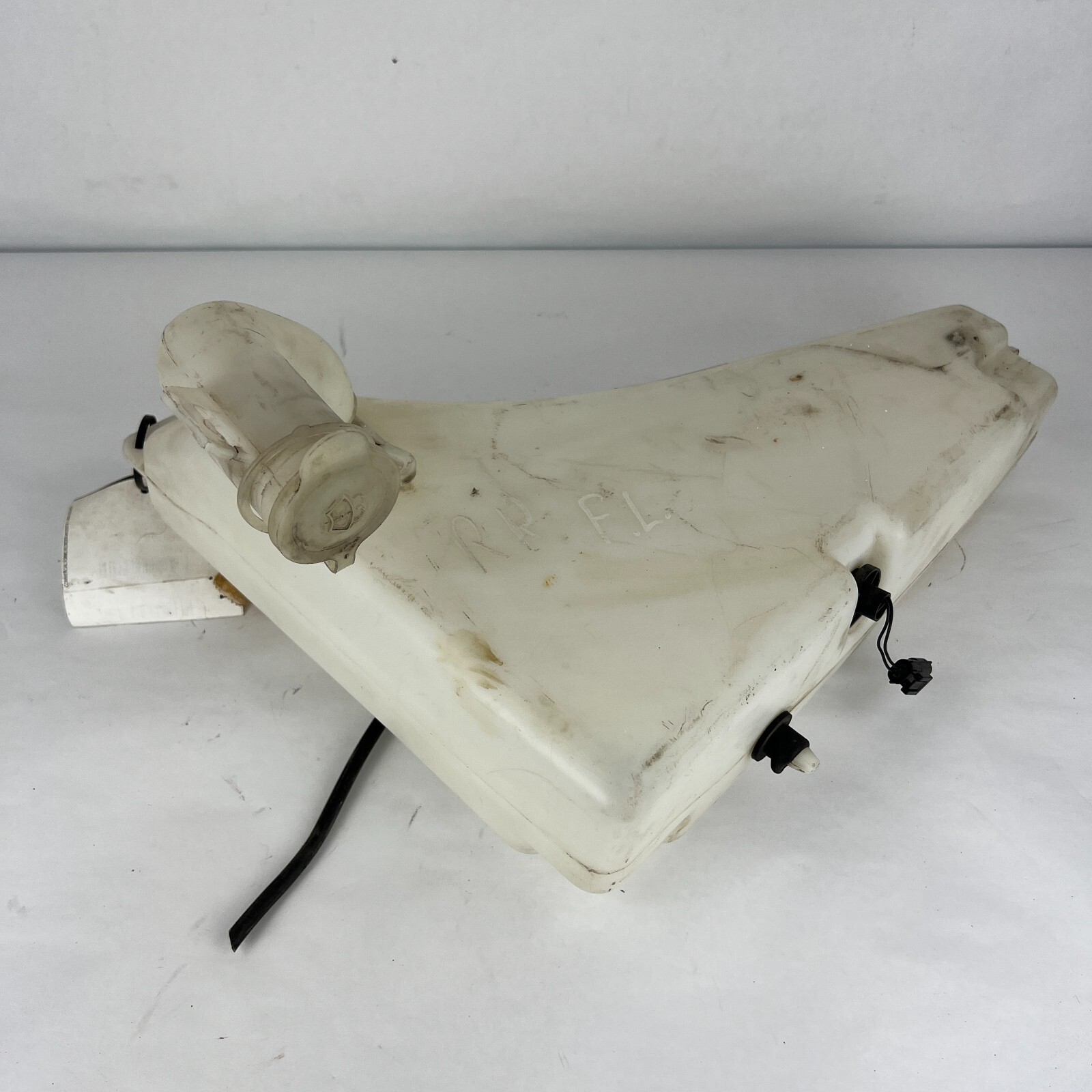 2000 2001 2002 Rolls-Royce Silver Seraph Washer Fluid Tank Reservoir PM33801PA