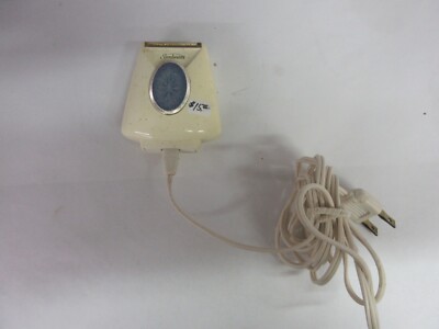 VINTAGE ADVERTISING SUNBEAM  LADIES ELECTRIC SHAVING COLLECTIBLES   M-189