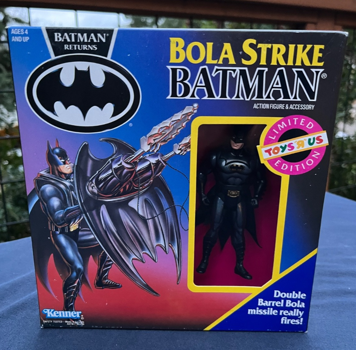 90s BAT MANファブリック布キルトmade in usa Bola Strike Batman Vintage Kenner Batman Returns 1992 SEALED - MIB