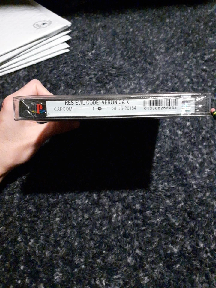 Resident Evil Code: Veronica x Greatest Hits Sony PlayStation 2, 2001 - Image 2 of 3