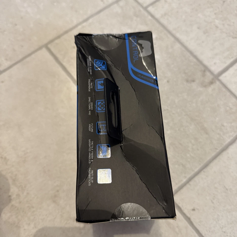 Gioteck VX1 PS3/PC Wired Controller For Sony Playstation 3 / PS3 - USB New - Image 3 of 4