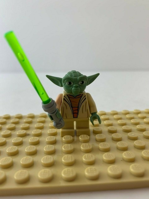 yoda minifigure
