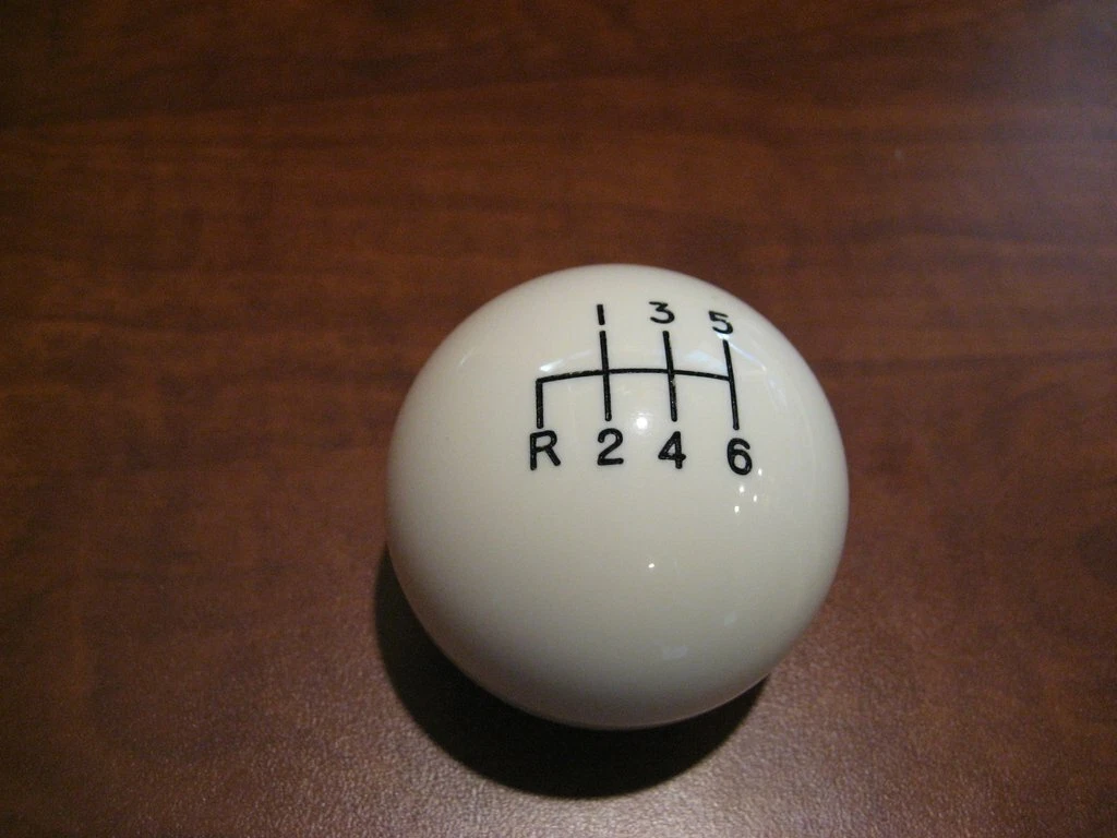 6 speed engraved shifter shift knob WHITE for 2005 2018 Dodge Ram HD G56 M10x1.5