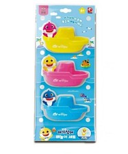 PINKFONG Shark Family Finger Puppets and Boats for Bath Play