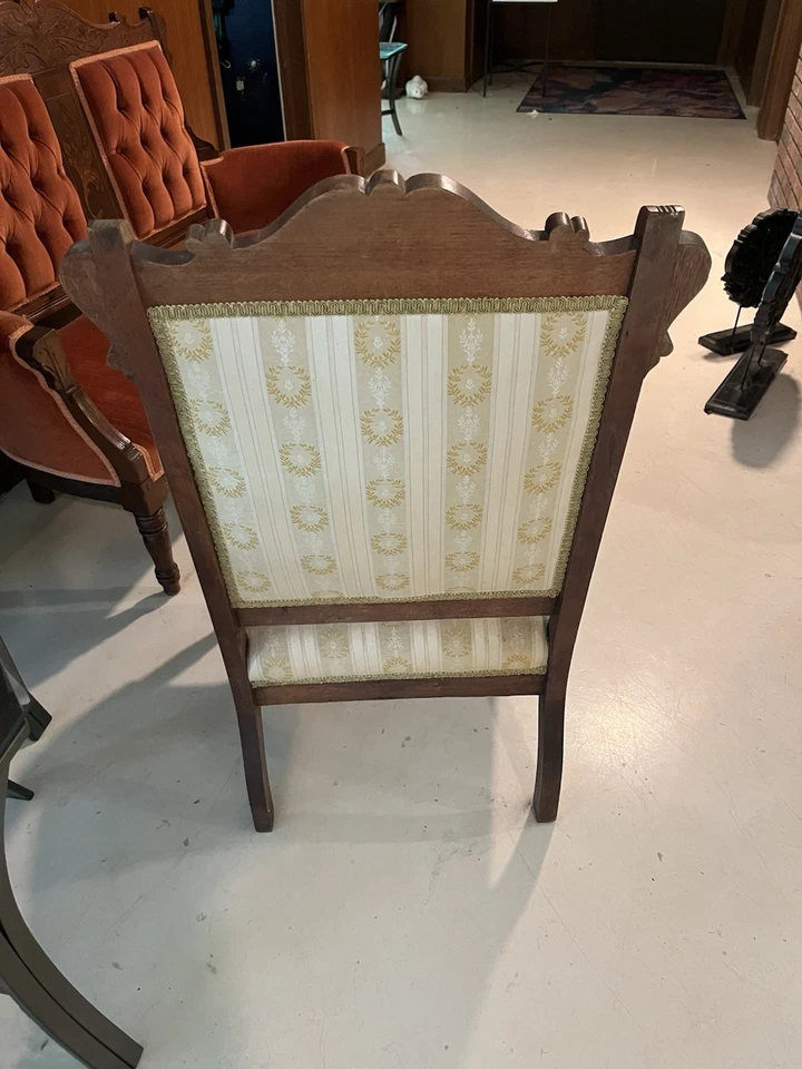 伊斯特莱克维多利亚风格古董手工雕刻长椅双人沙发和椅子 — 第 4/4 张图片