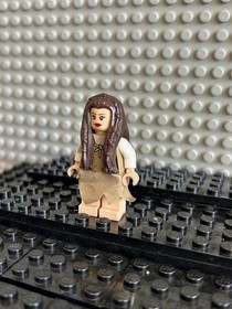LEGO Star Wars Princess Leia Endor Minifig Ewok Village (10236), GREAT CONDITION