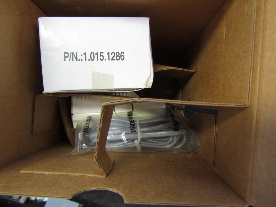 Módem de fax externo USRobotics Sportster 33,6 Kbps 839 Foto 2 de 2