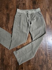 FIGS Women s Kade Cargo Scrub Pants Olive Green size MT Medium Tall