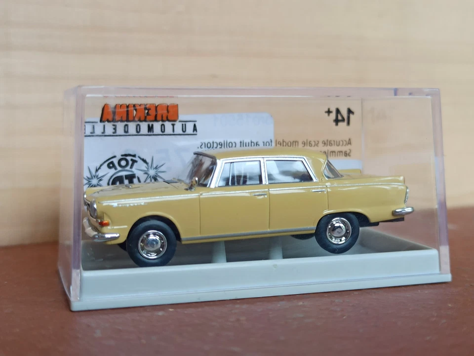 -NEU- BREKINA 15501 H0 1:87 BORGWARD P 100 PKW sandgelb SEHR RAR OVP - Bild 1 von 3