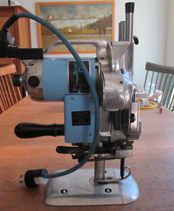 EASTMAN 301S BALLERINA FABRIC TEXTILE FOAM CUTTER 120V RUNS AND LOOKS GREAT