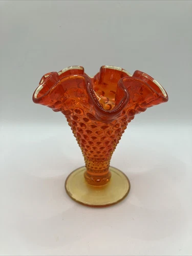 vintage fenton amberina hobnail Bud Vase Crested Ruffle Top 3 3/4” Red Orange