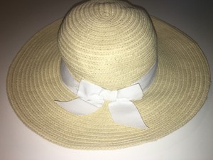 spring floppy hat