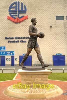 Foto 6x4 Nat Lofthouse Statue The Reebok Stadium The 9ft tall bronze sta c2013