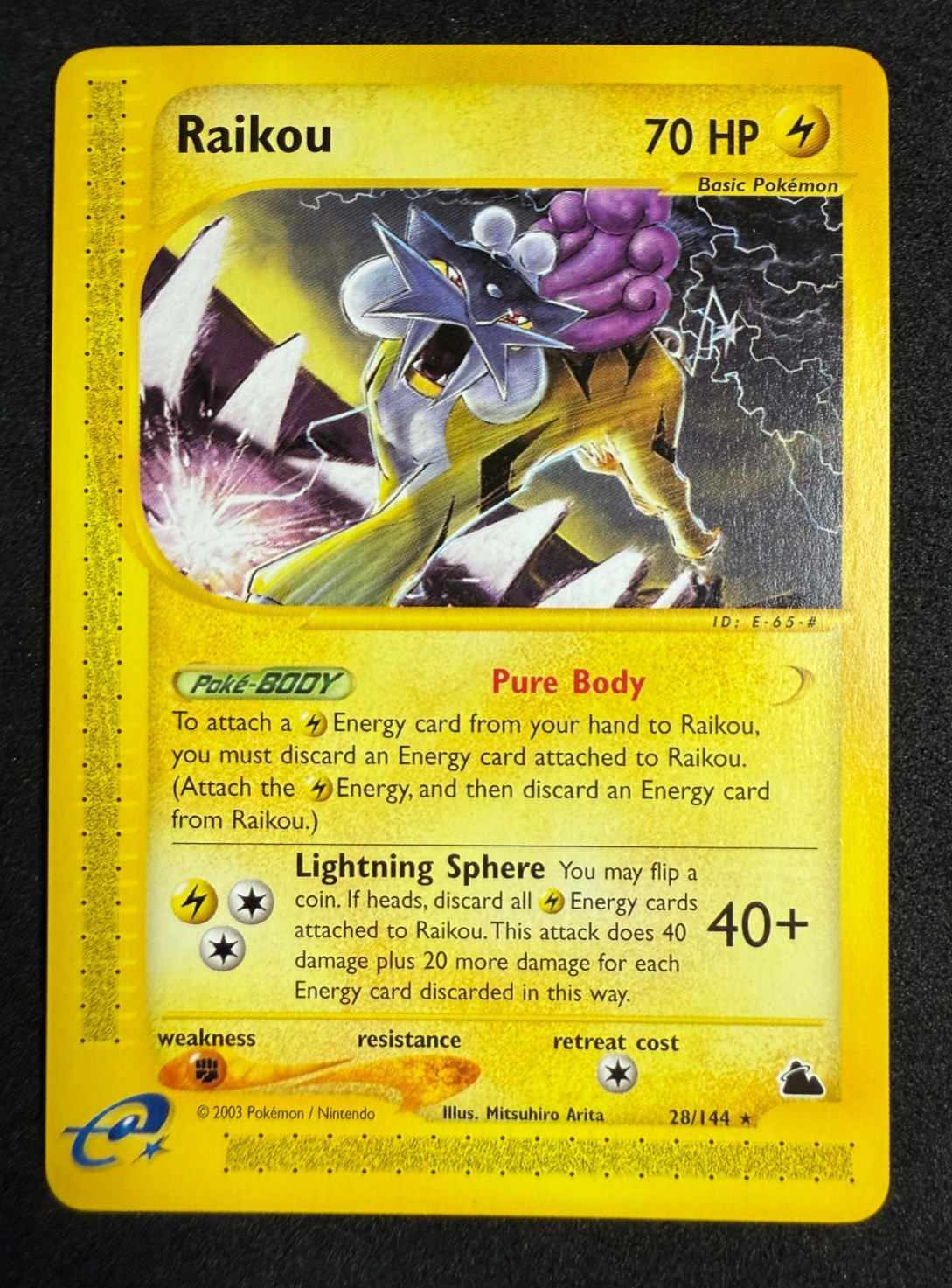 Raikou Rare Skyridge 28/144 Pokemon Card NM