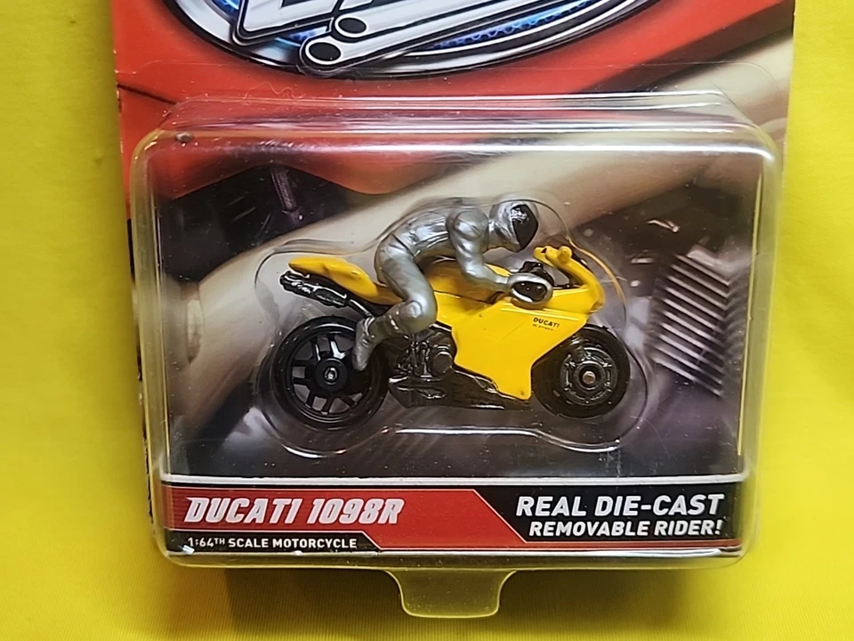Ducati Hot Wheels Motorcycles Yellow DUCATI 1098R Removable Rider Diecast NOS 🔥 - Image 3 of 4