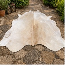 Alfombra grande de cuero de vaca blanco sobre piel de vaca con tono gris 30 pies cuadrados