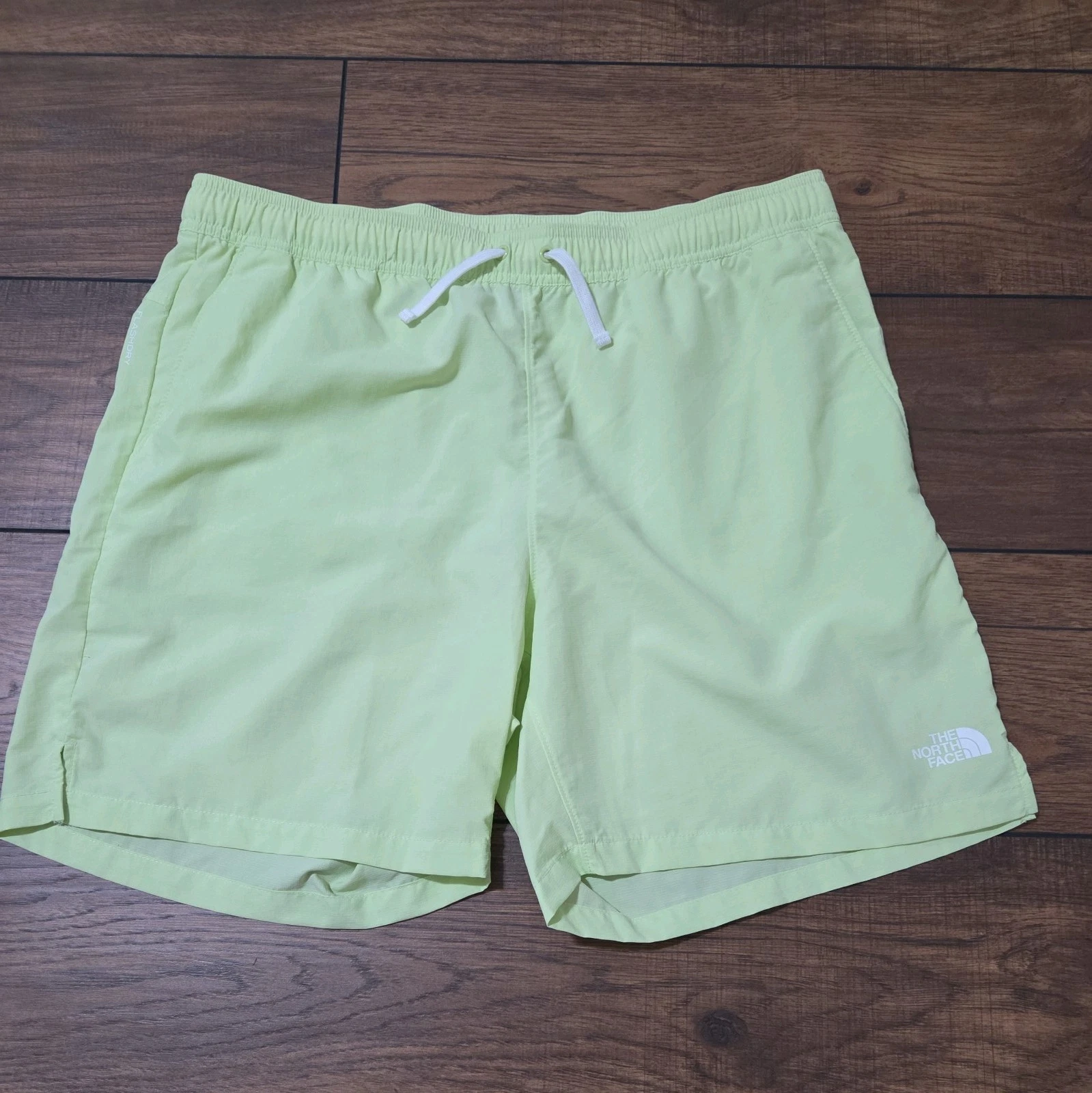 The North Face Men's Action Shorts 2.0 Flashdry Neon Green Size L Hiking Outdoor