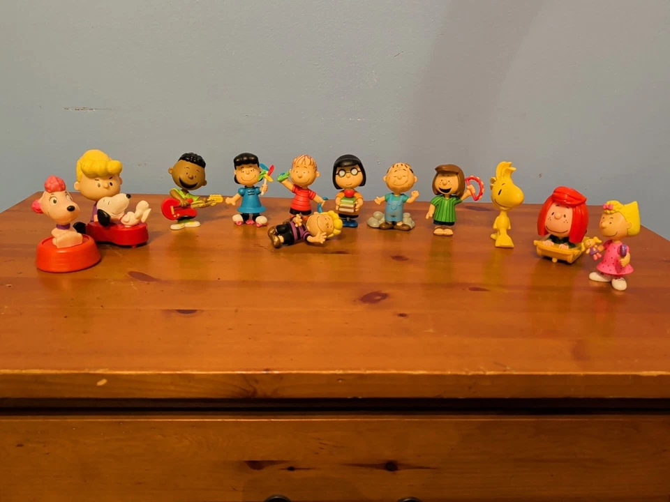 Lote de juguetes de cacahuetes algunos vintage algunos happy meal Foto 2 de 2